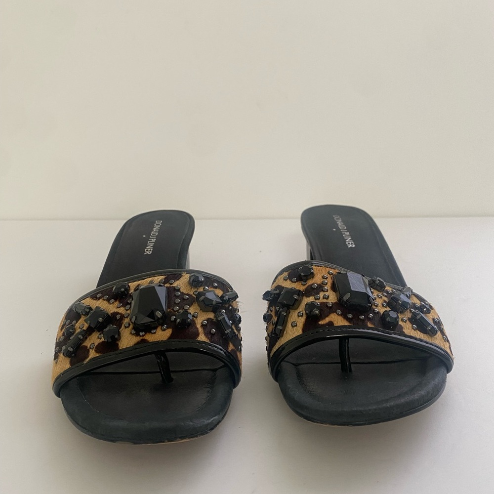 Donald J. Pliner slip on sandal heel - Picture 3 of 9